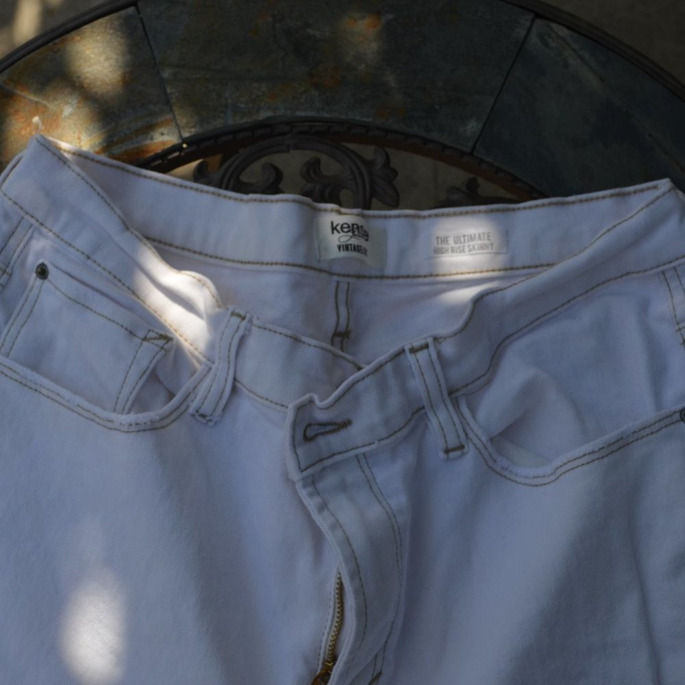 Kensie High Rise White Skinny Jeans